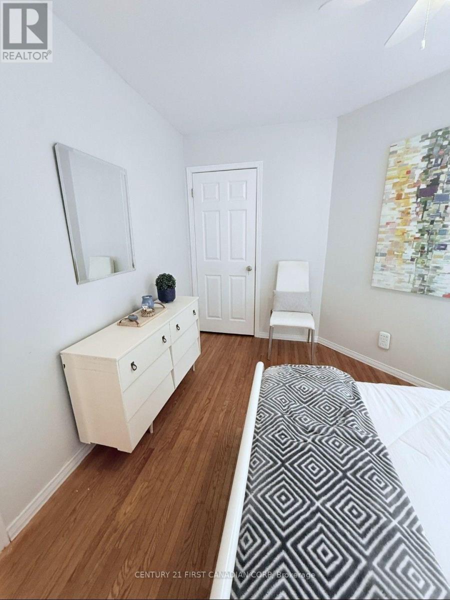 463 ECKFORD AVENUE - Image 24