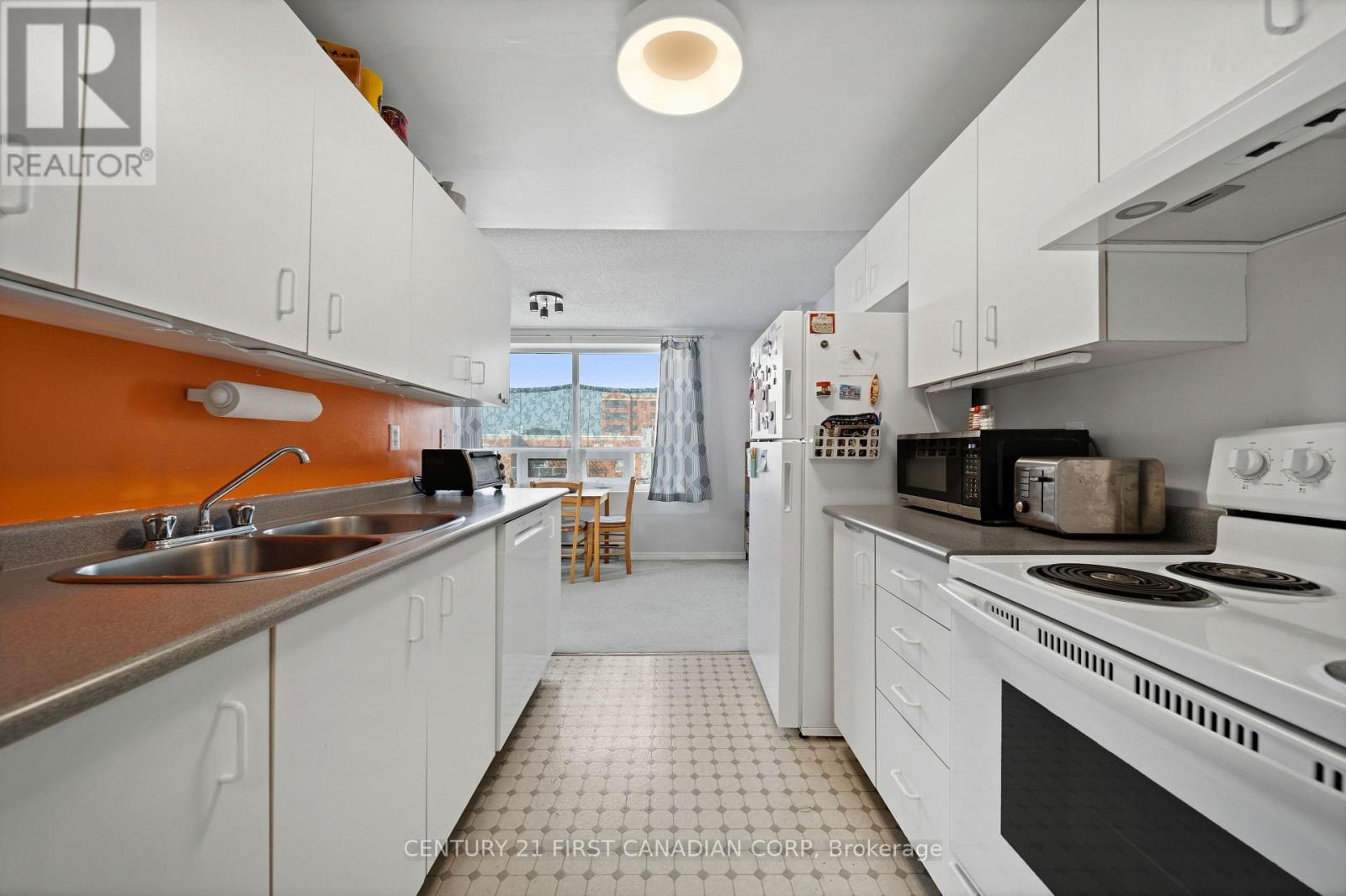 #608 77 BASELINE ROAD W - Image 11