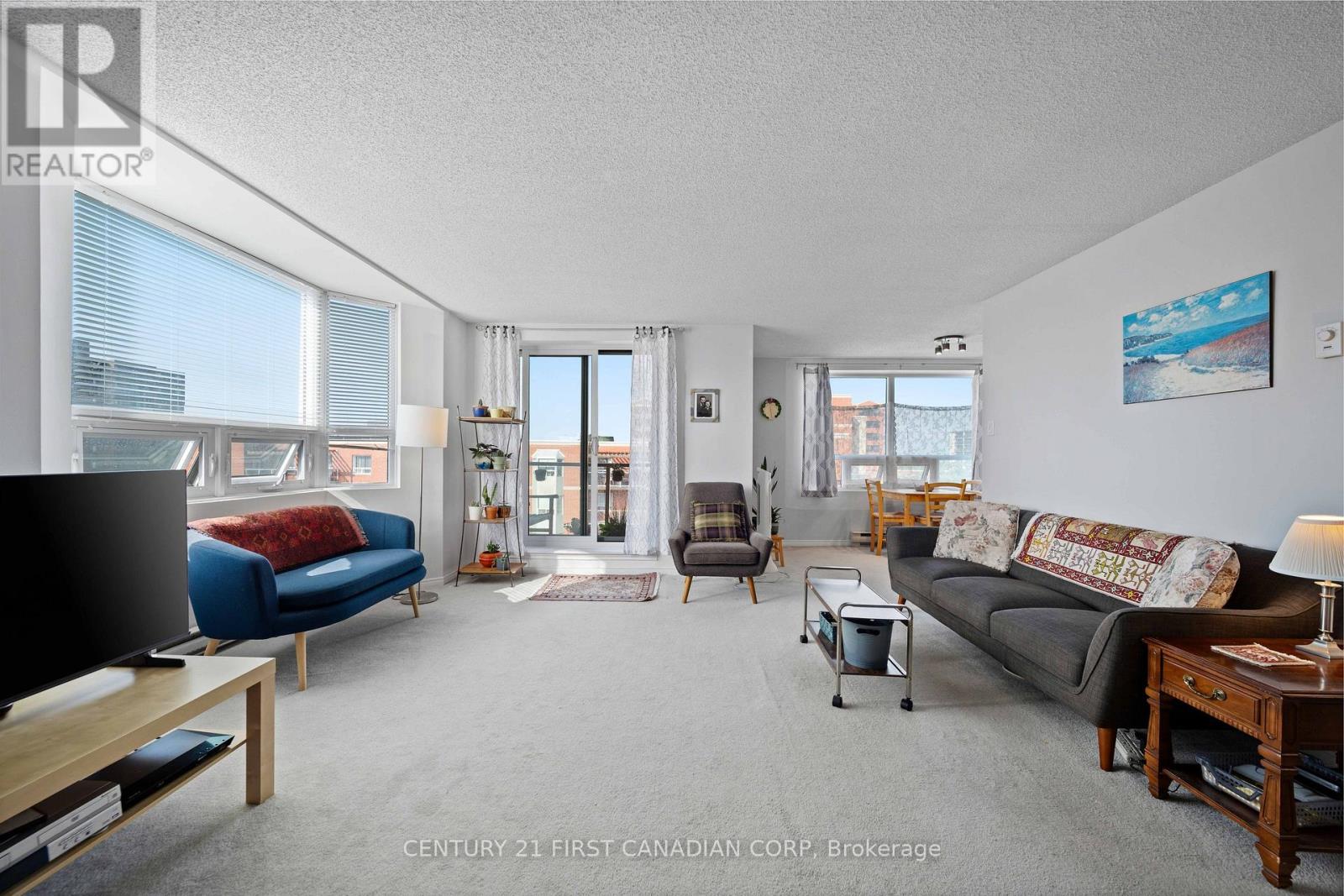 #608 77 BASELINE ROAD W - Image 18