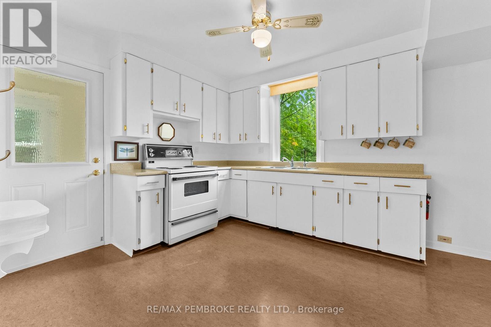 348 ESTHER STREET - 11
