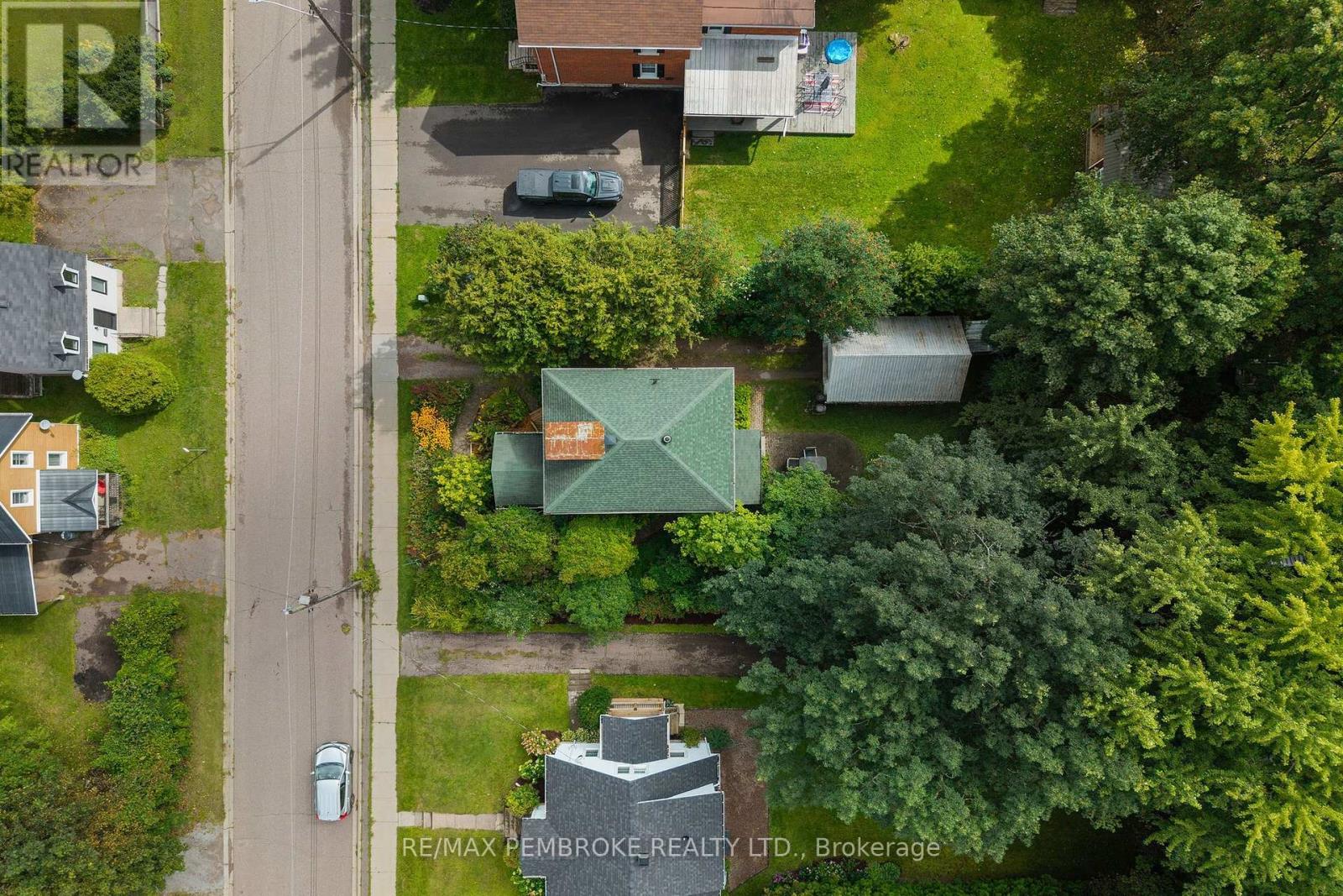 348 ESTHER STREET - Image 40