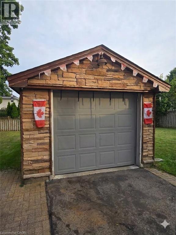 1046 SHEPHERDS Drive - Image 41