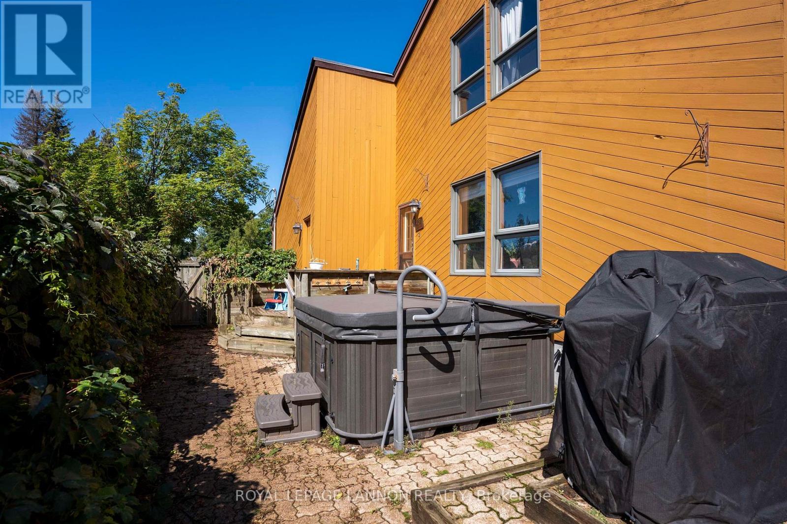 1702 GLENWOOD CRESCENT - 32