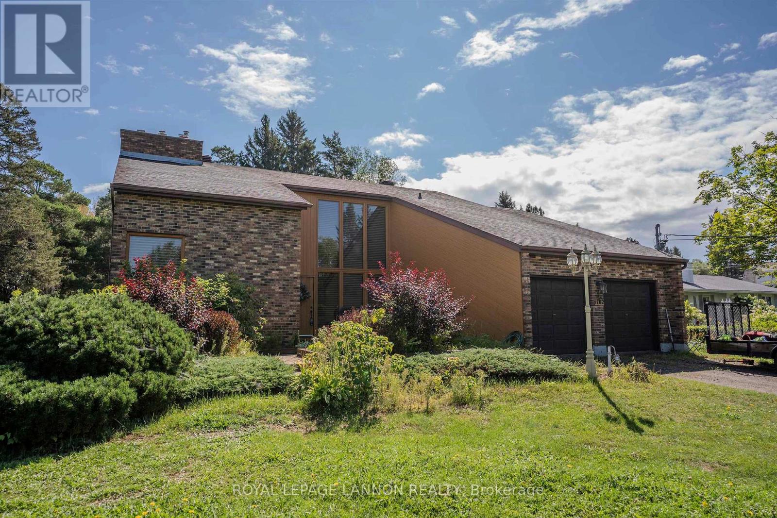 Property for sale at 1702 GLENWOOD CRESCENT