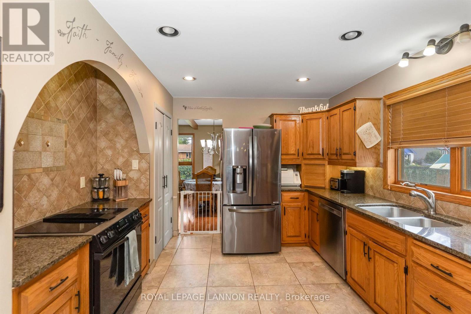 1702 GLENWOOD CRESCENT - 7