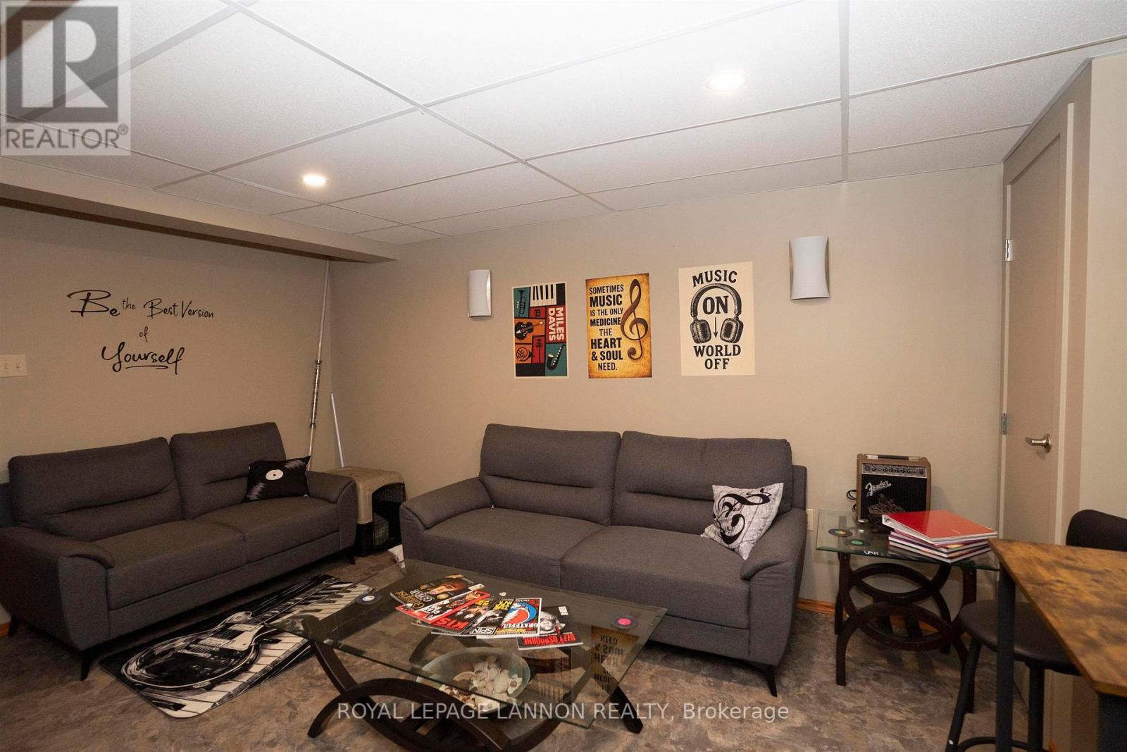 1702 GLENWOOD CRESCENT - 25