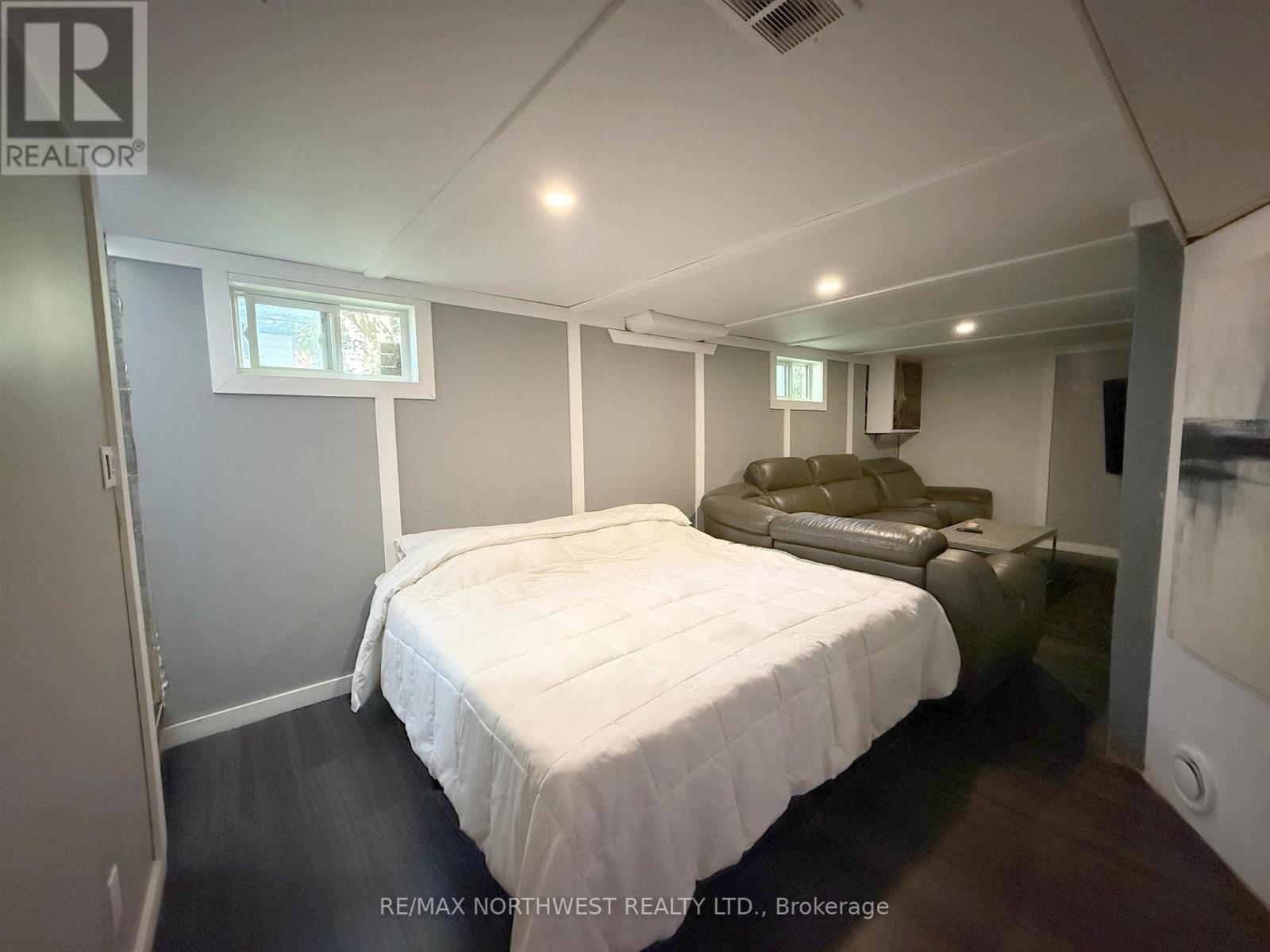 55 NORMAN DRIVE - 14
