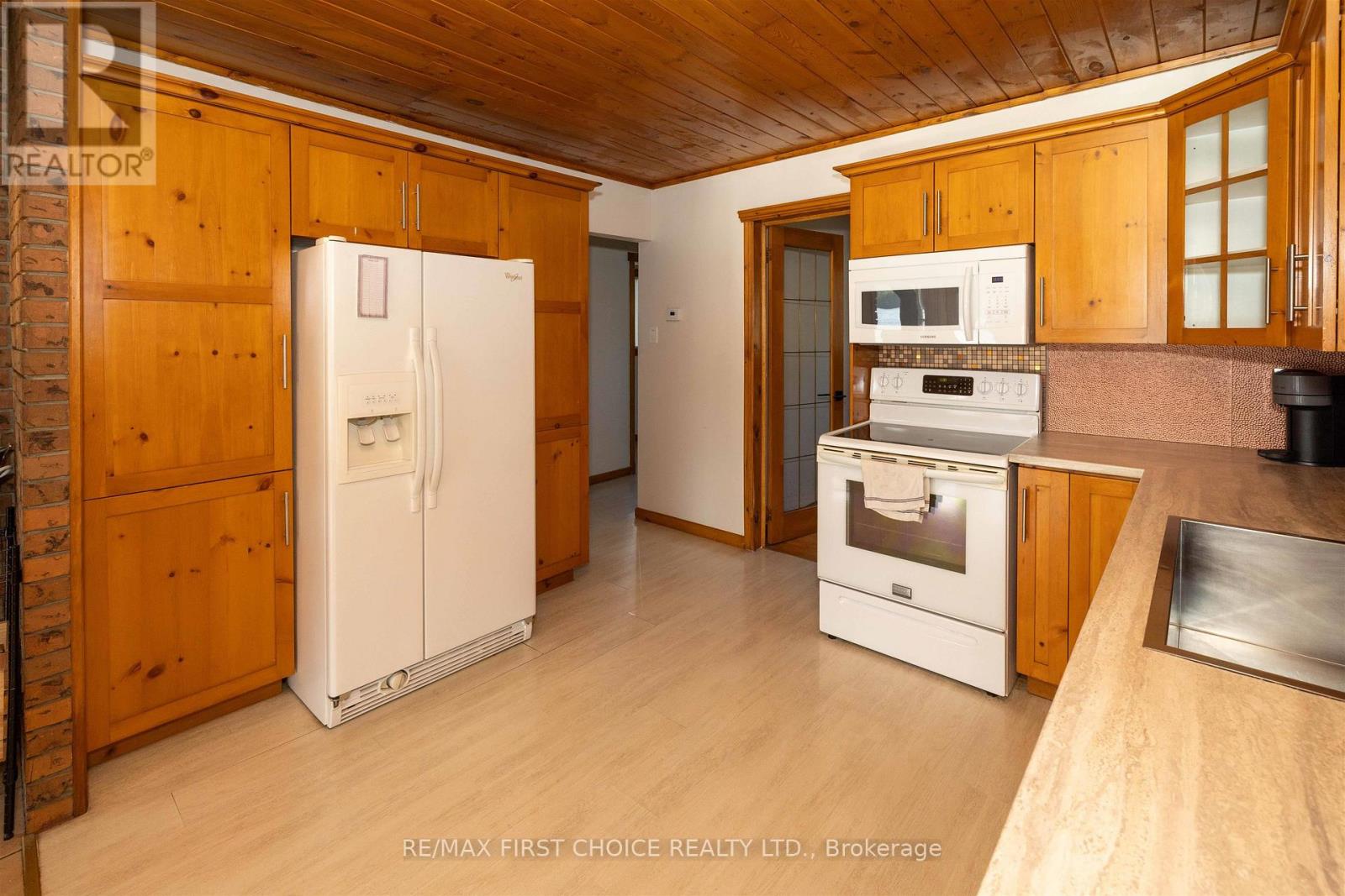 32I ONE ISLAND LAKE ROAD N - Image 29