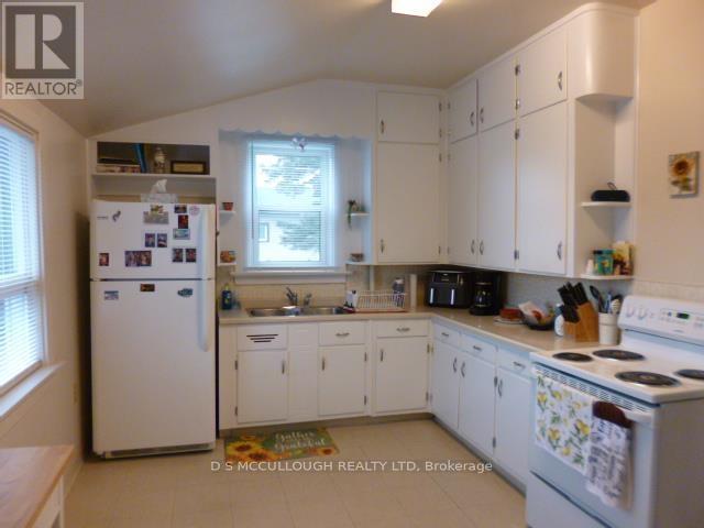 458 & 460 EGAN STREET - 20