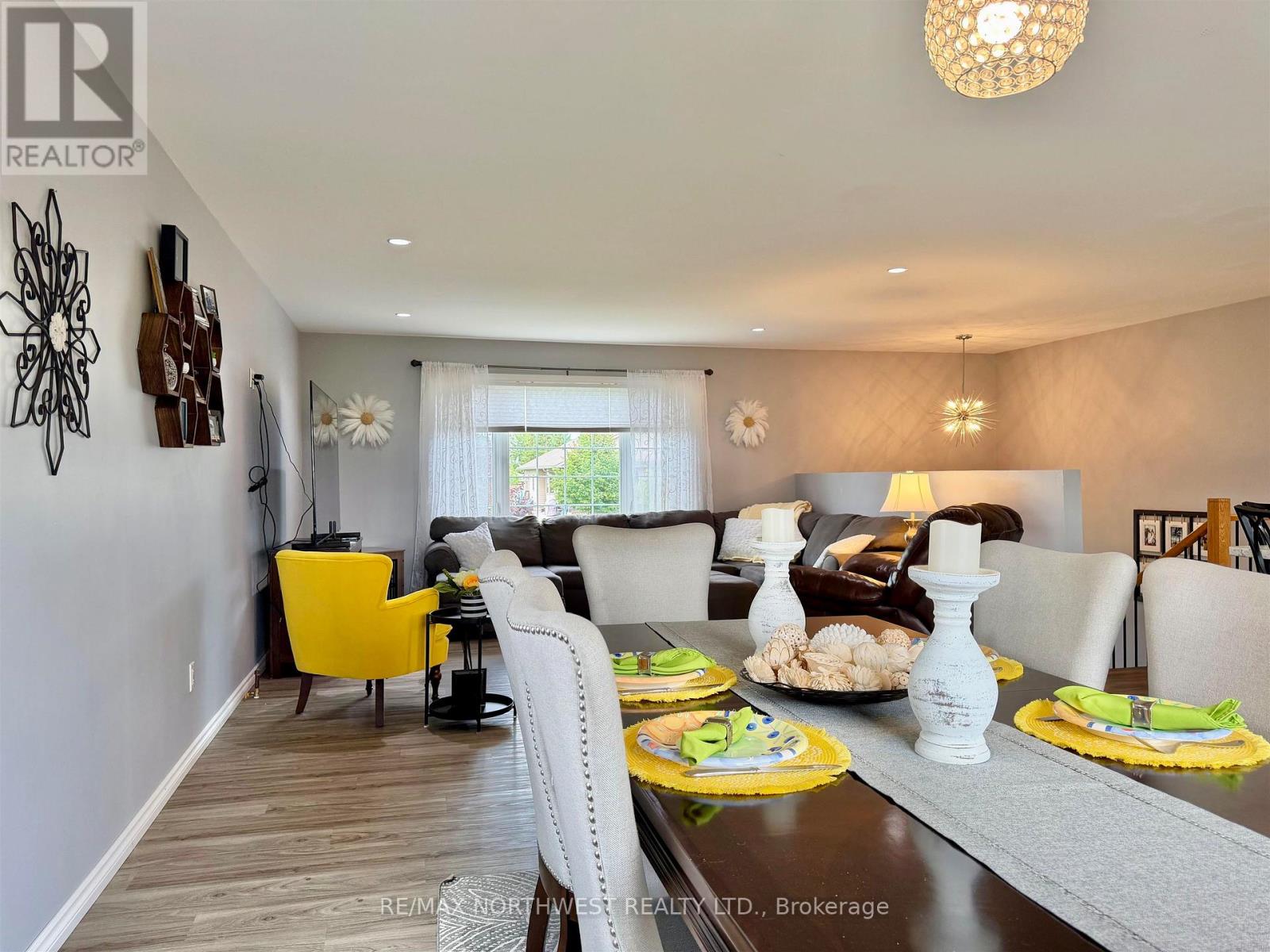 8 SPRUCE DRIVE - Image 9