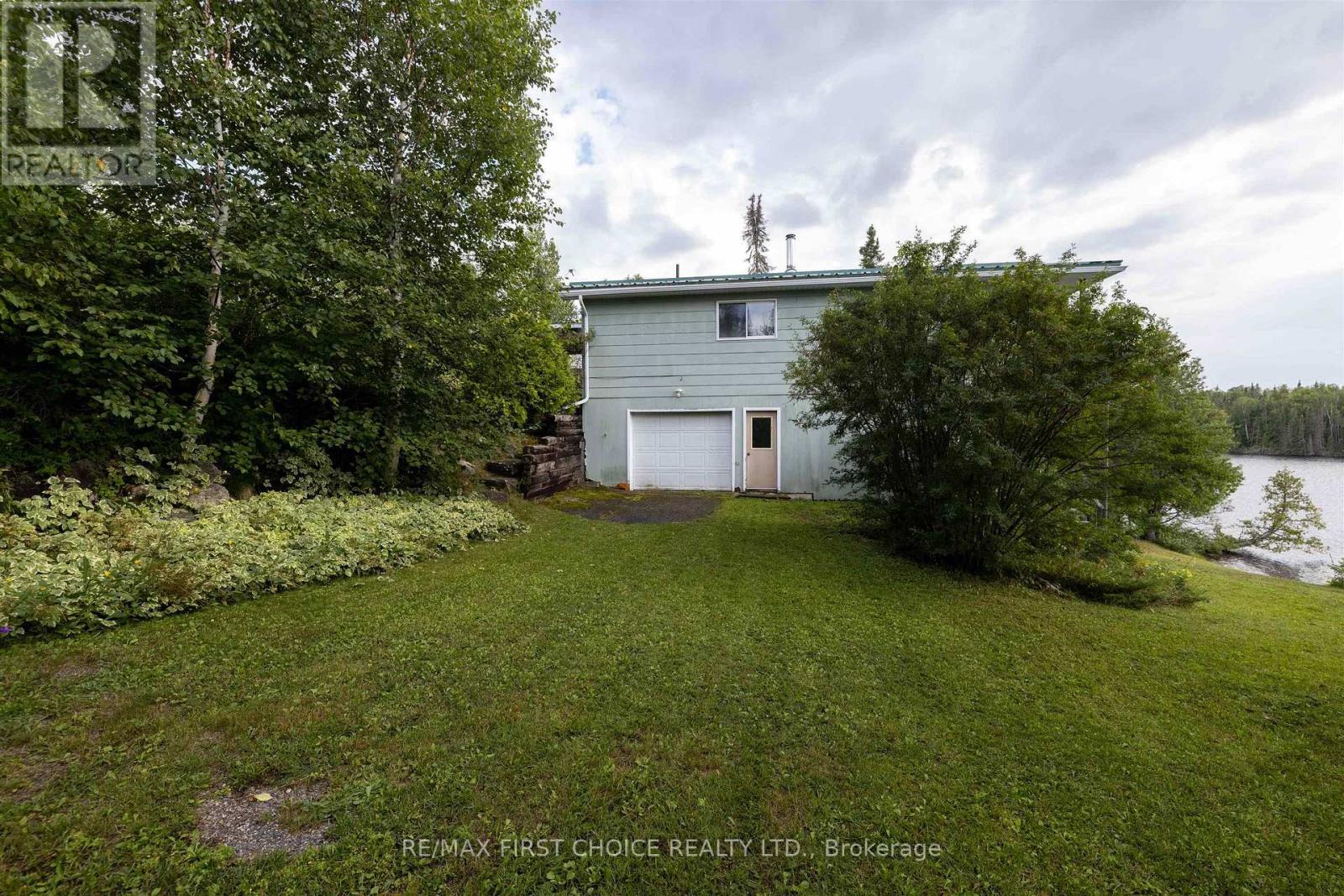 32I ONE ISLAND LAKE ROAD N - 44