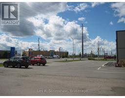 B - 825 Fort William Road, Thunder Bay, ON P7B3A4 Photo 8