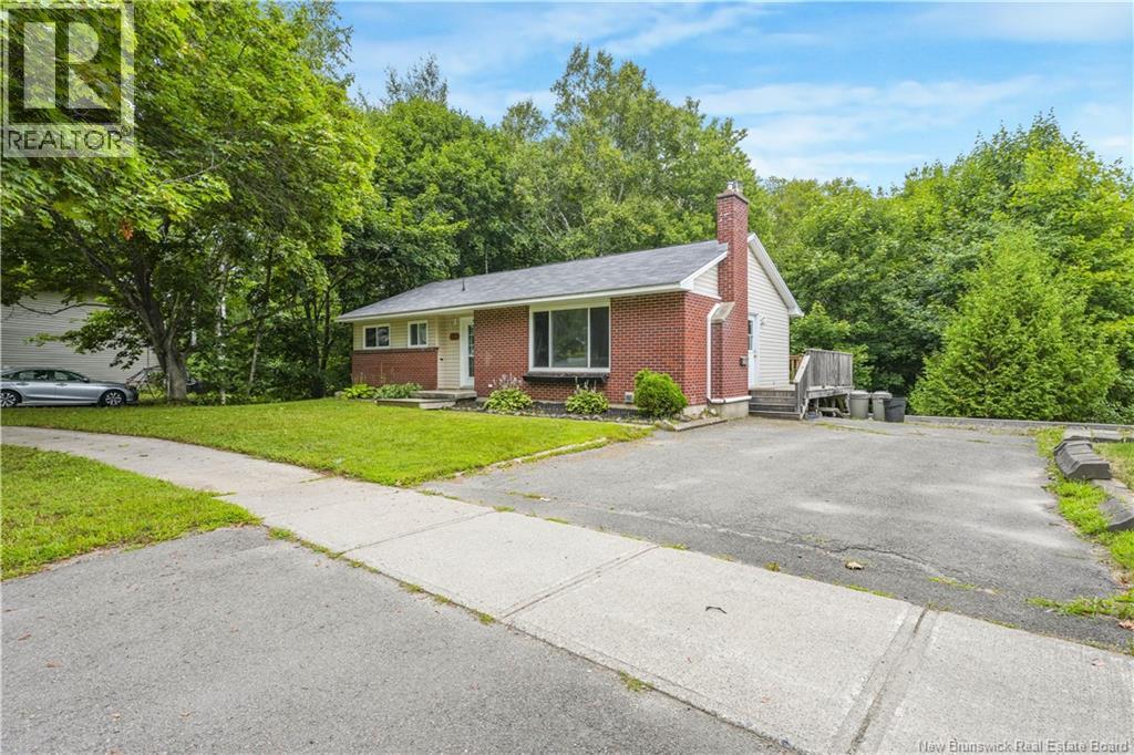 132 Topcliffe Crescent - 2