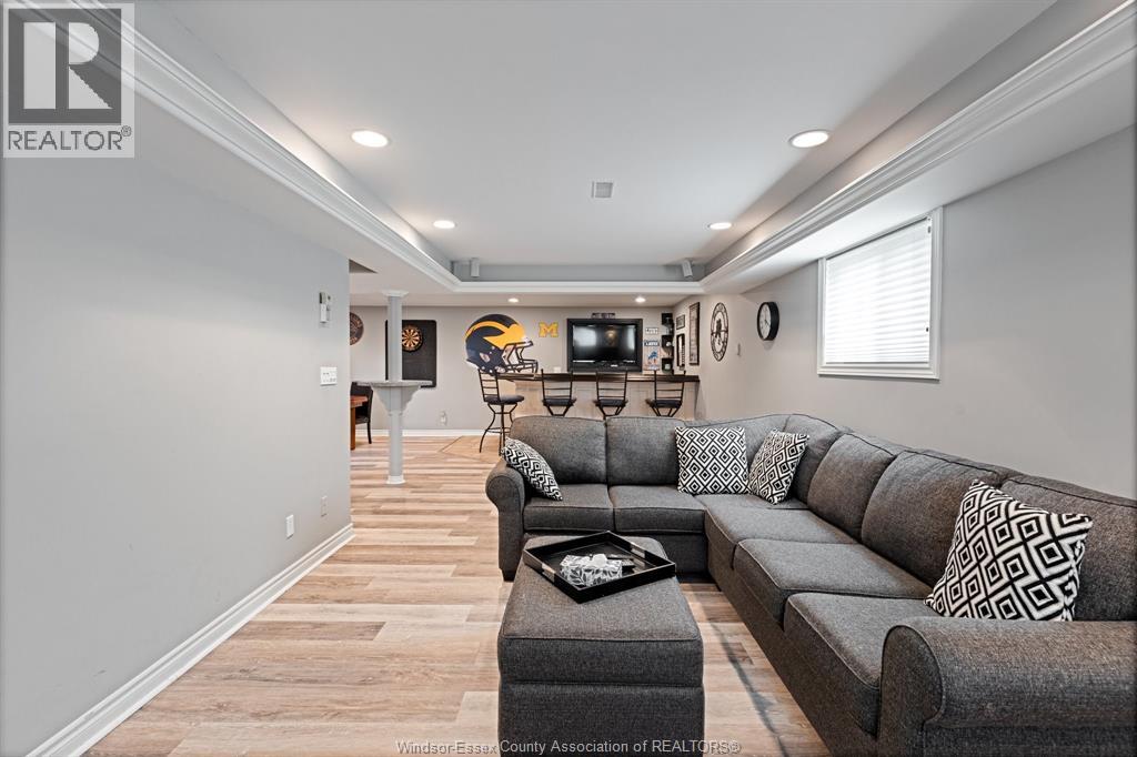 141 RAILWAY COURT - 24