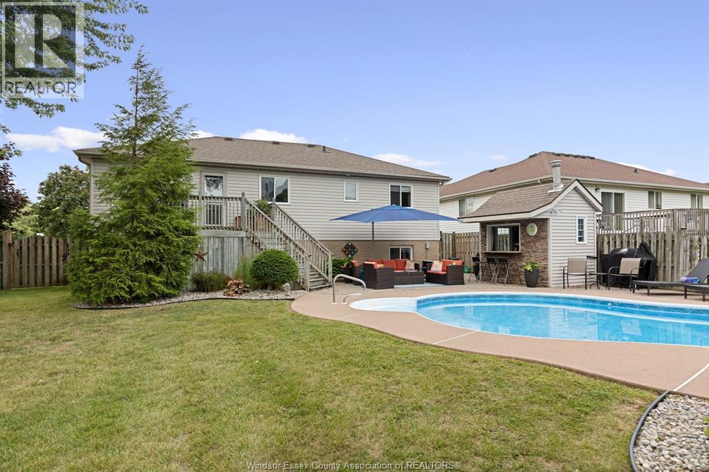 141 RAILWAY COURT - 31