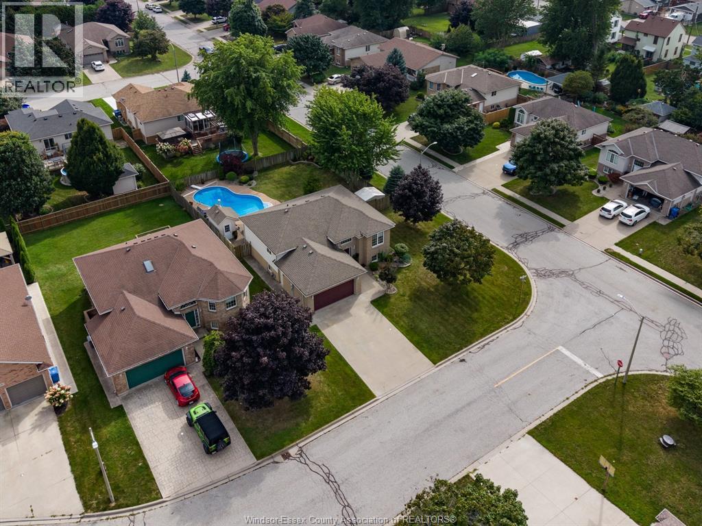 141 RAILWAY COURT - 39