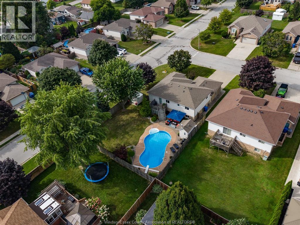 141 RAILWAY COURT - 40