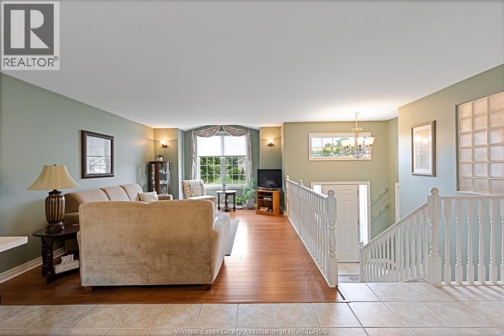 141 RAILWAY COURT - 9
