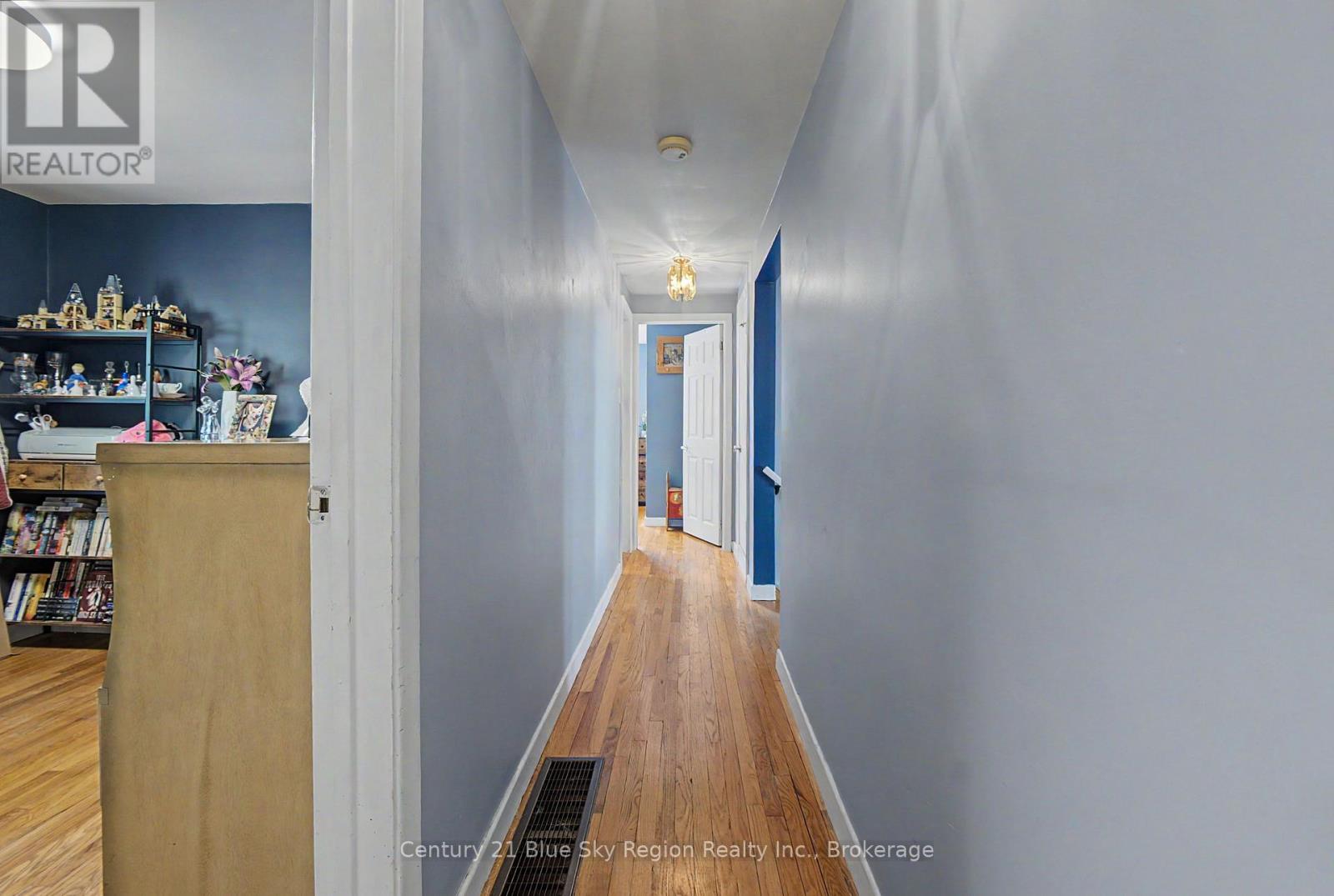 328 MCKENZIE AVENUE - Image 22