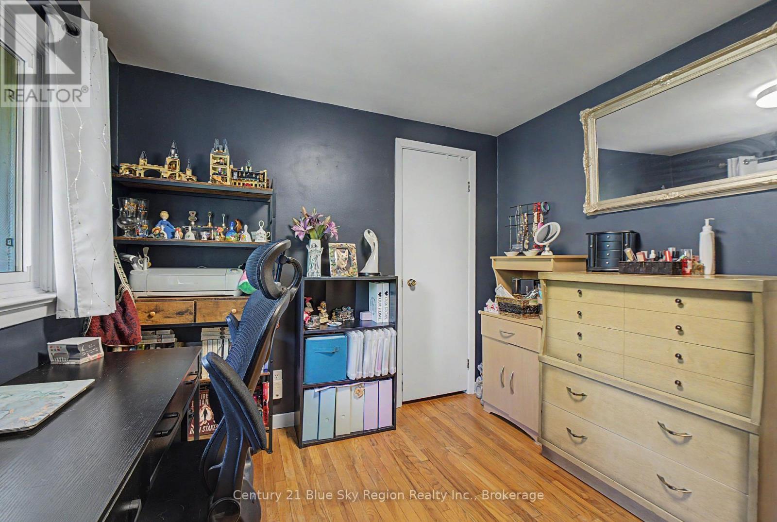 328 MCKENZIE AVENUE - Image 24