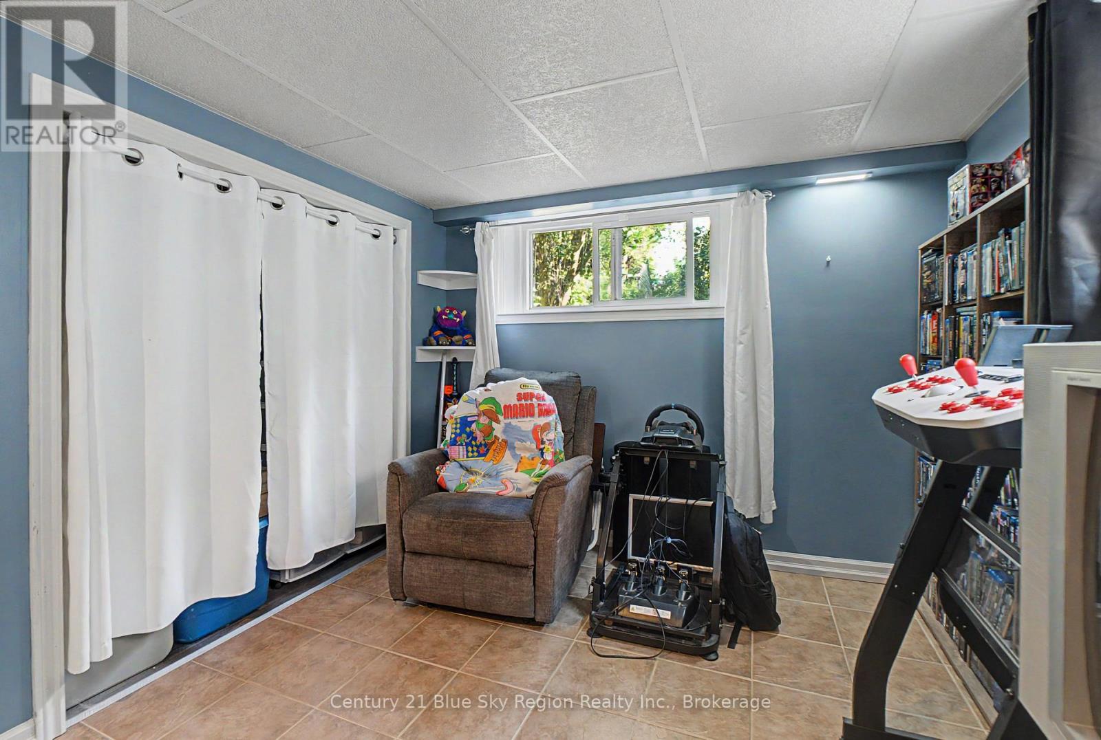 328 MCKENZIE AVENUE - Image 32
