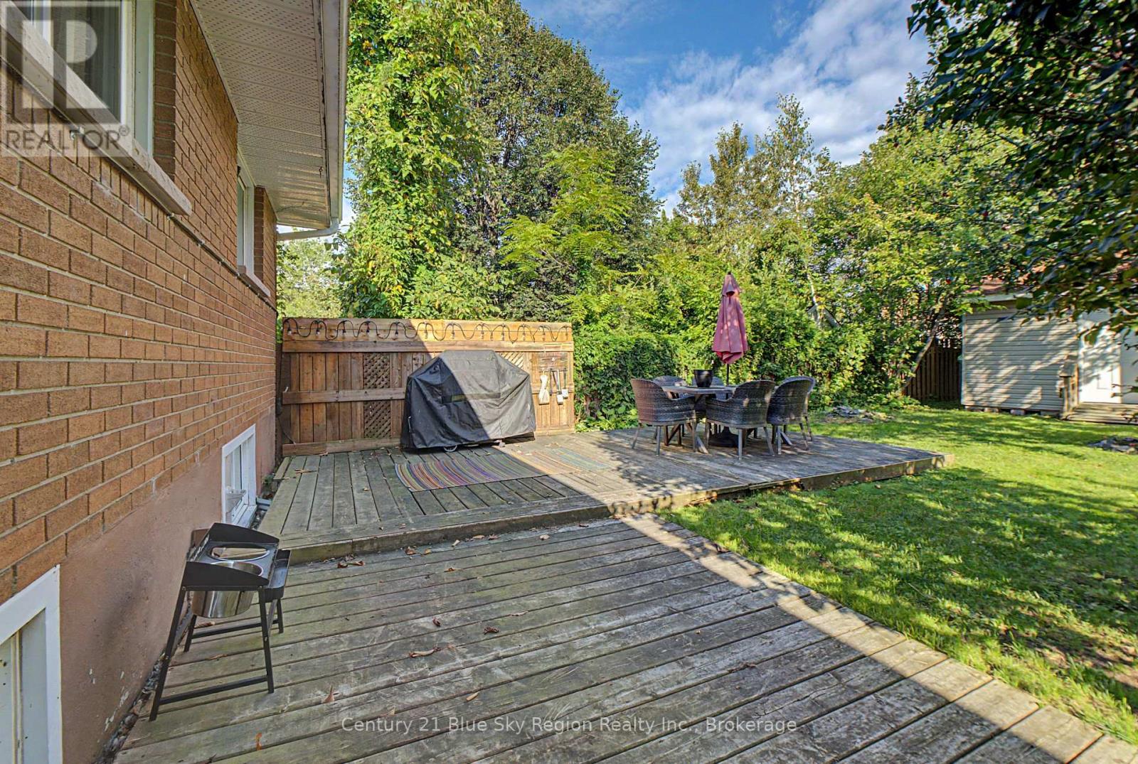 328 MCKENZIE AVENUE - Image 34