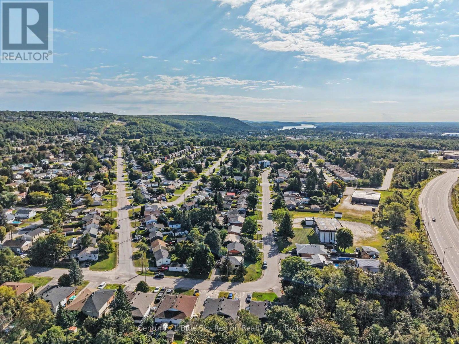 328 MCKENZIE AVENUE - Image 36