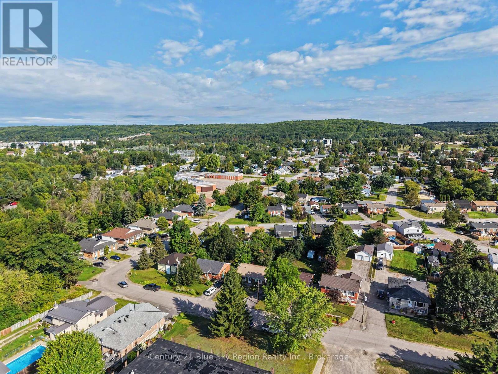 328 MCKENZIE AVENUE - 38