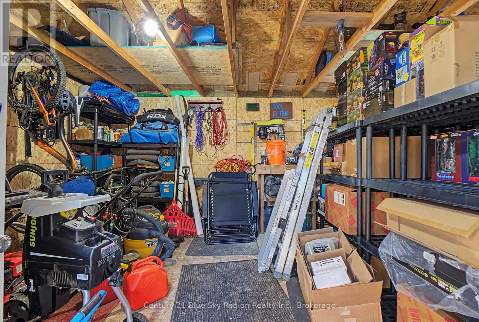 328 MCKENZIE AVENUE - 6