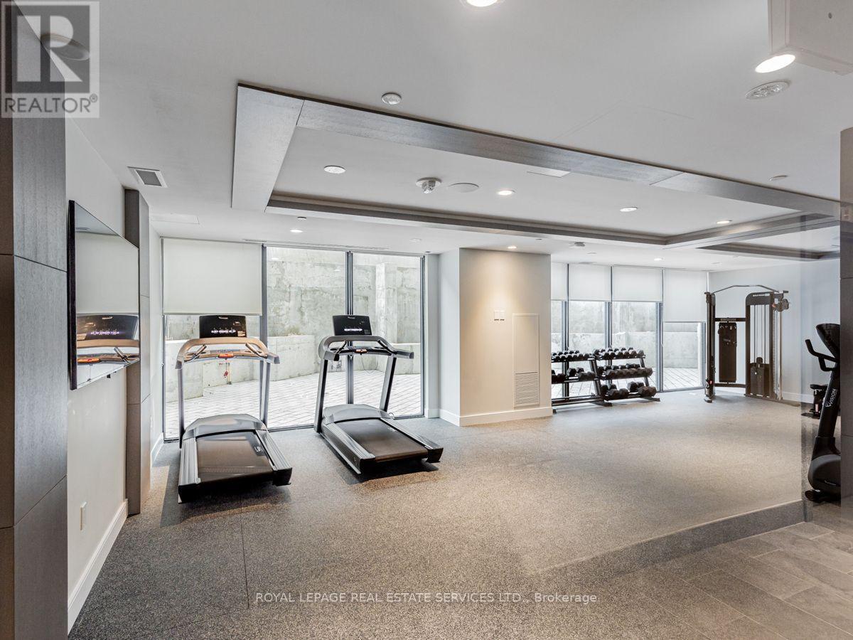 #311 840 ST CLAIR AVENUE W - 21