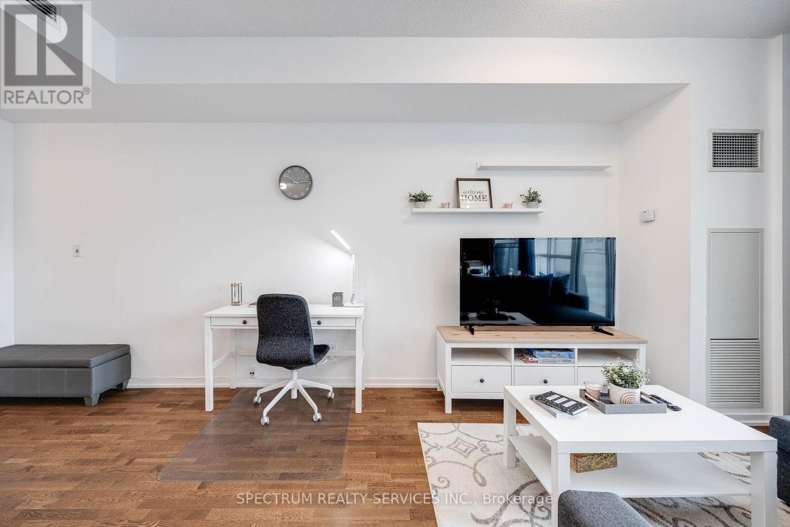 #4511 65 BREMNER BOULEVARD - Image 4