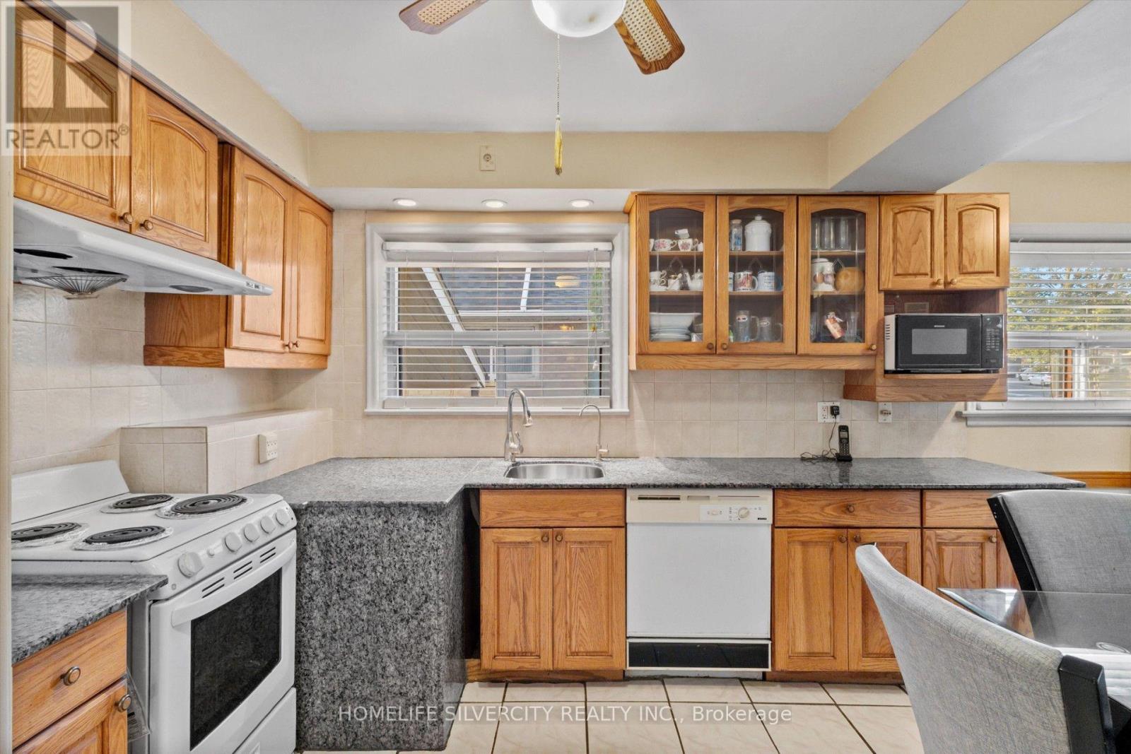 364 BELLAMY ROAD N - Image 9