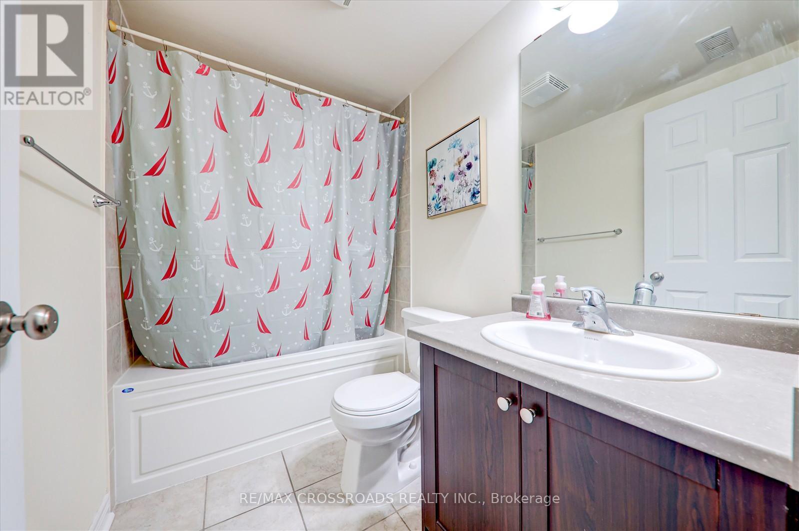 19 KAWNEER TERRACE - 18