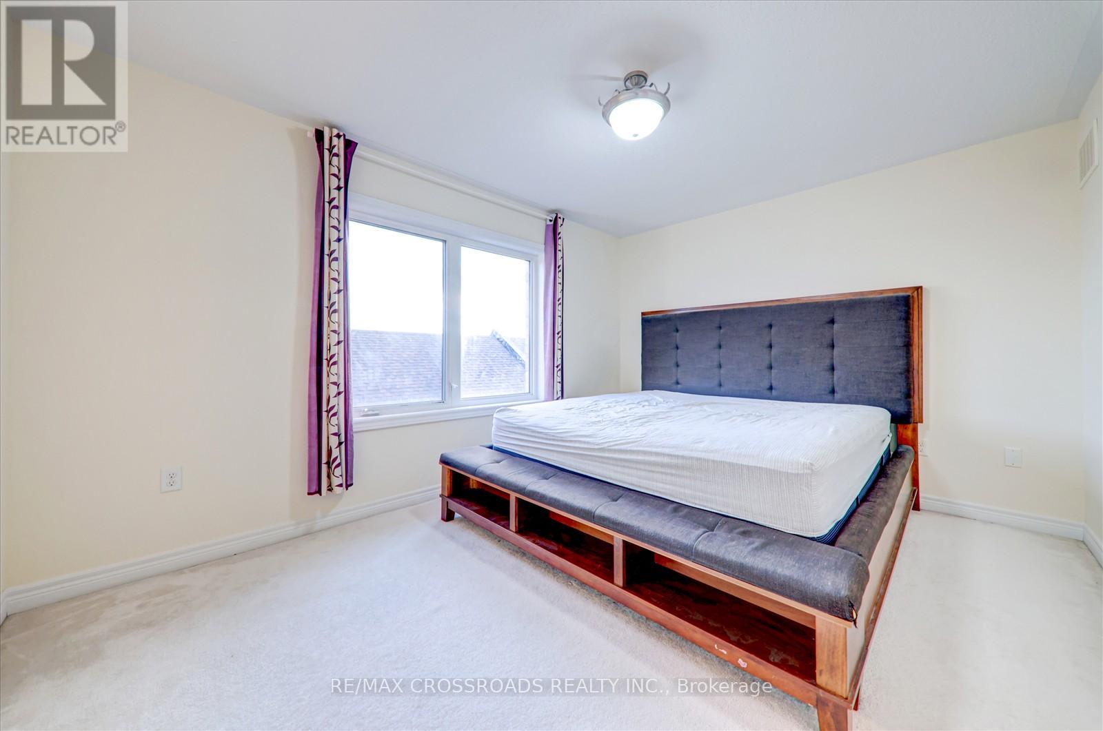 19 KAWNEER TERRACE - Image 24