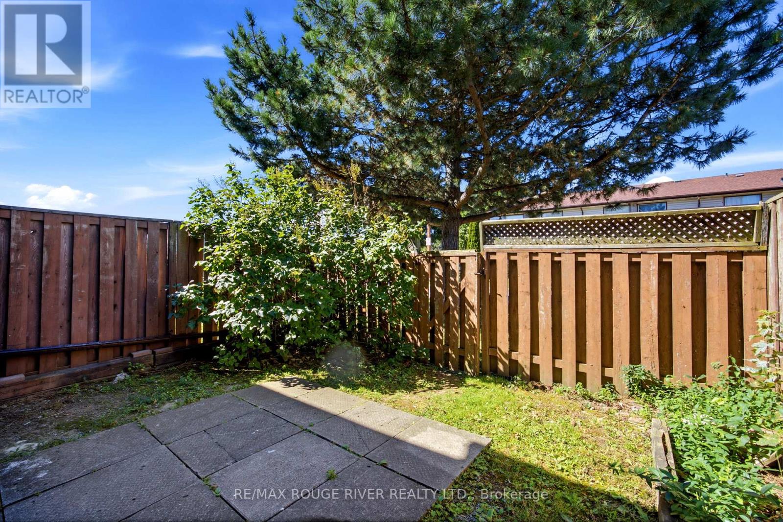 #76 21 LIVONIA PLACE - 30