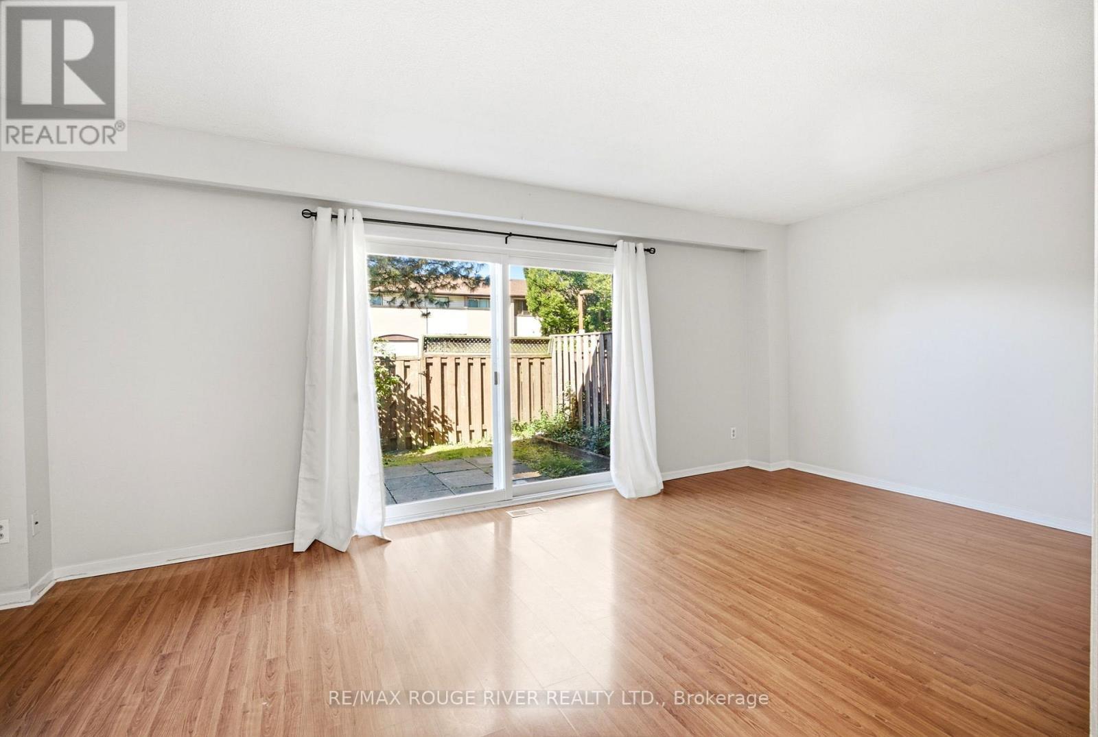 #76 21 LIVONIA PLACE - 4