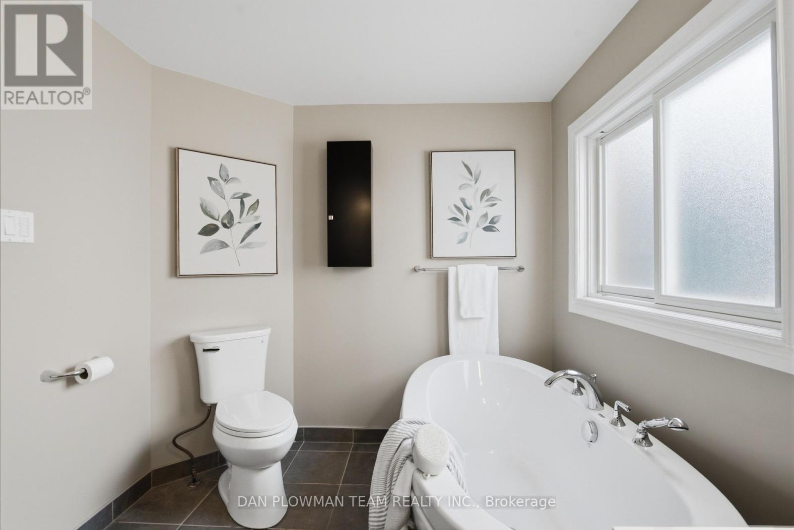 6 SADDLEBROOK COURT - Image 23