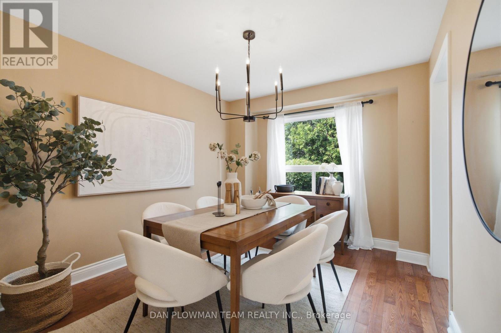 6 SADDLEBROOK COURT - 7