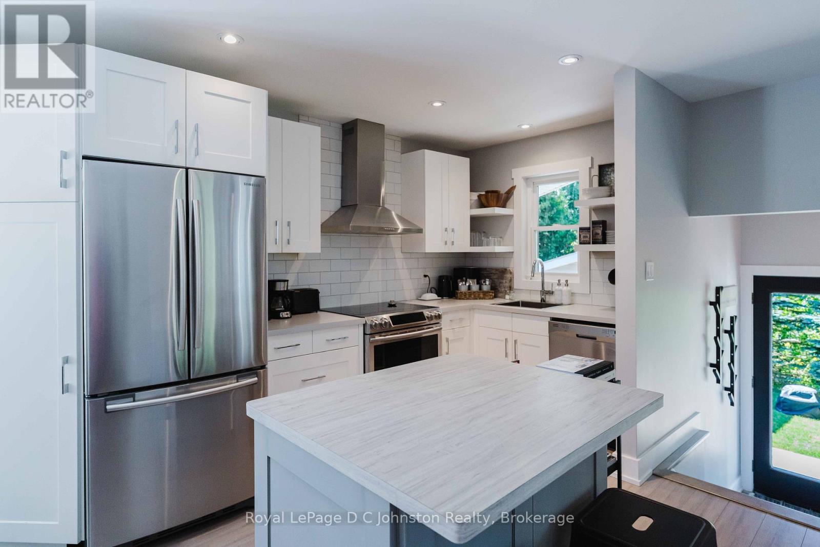 285 HURON STREET S - Image 16