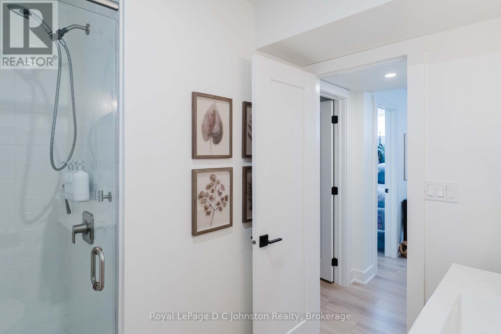 285 HURON STREET S - 38