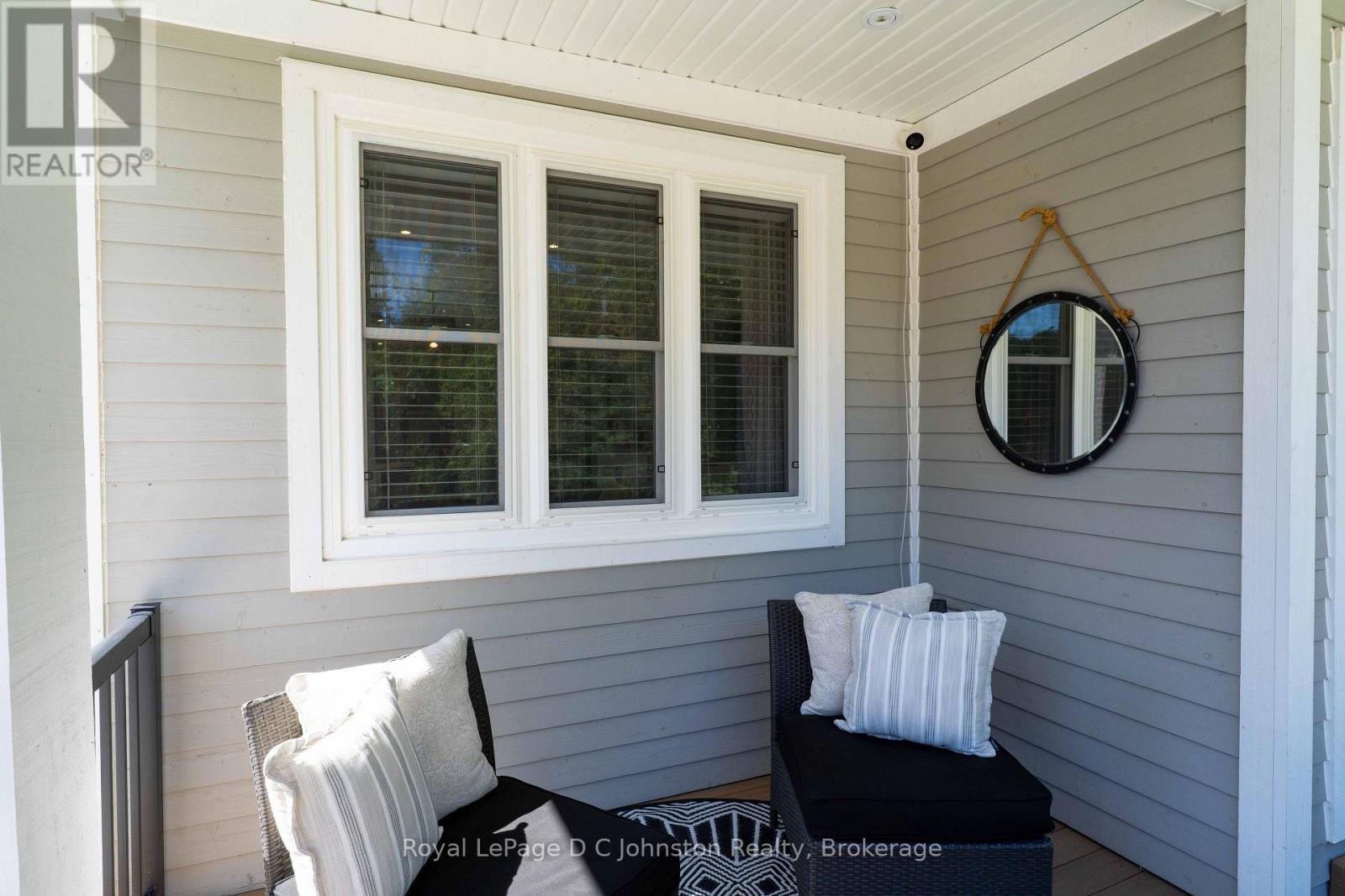285 HURON STREET S - 6