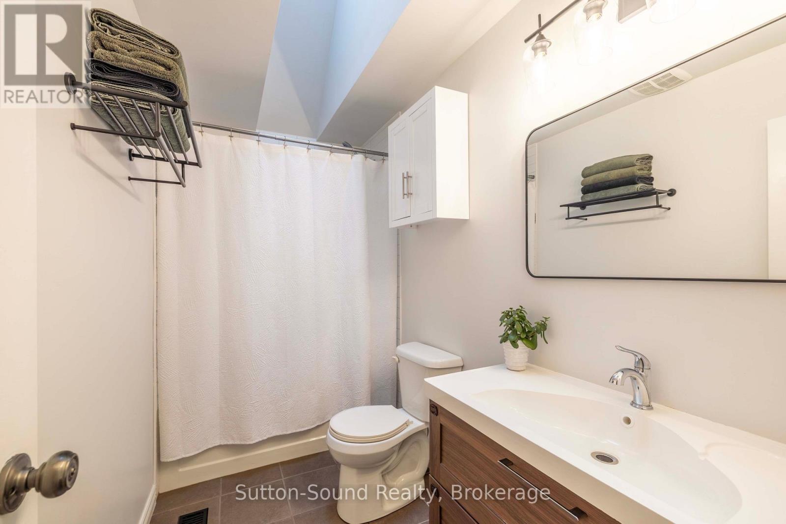4 MAPLEWOOD DRIVE - Image 19