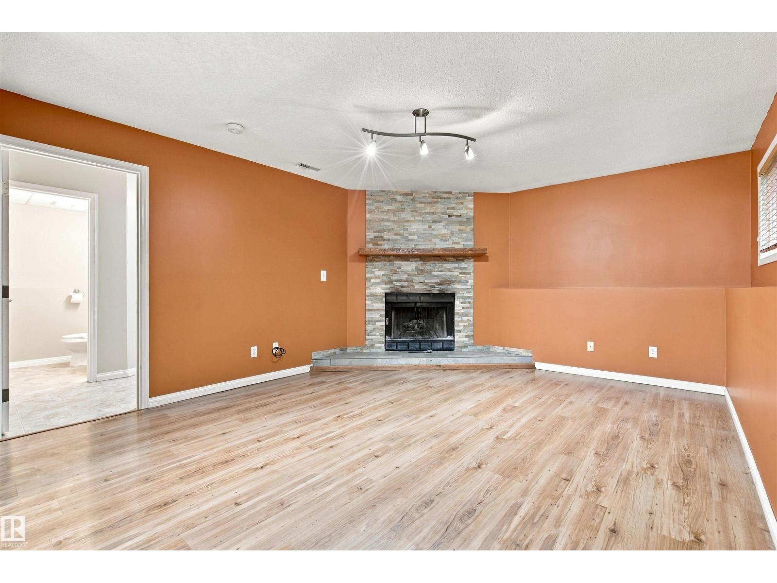 5321 43 ST - Image 16