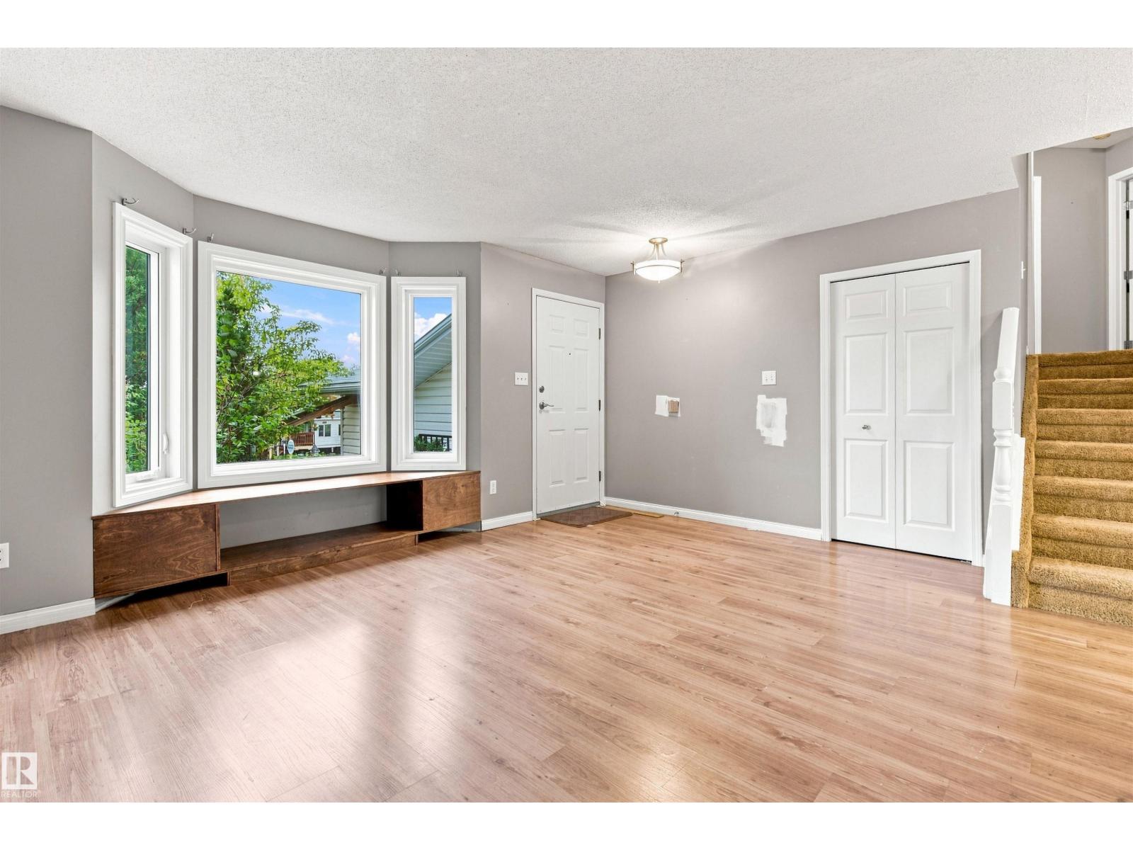 5321 43 ST - 3