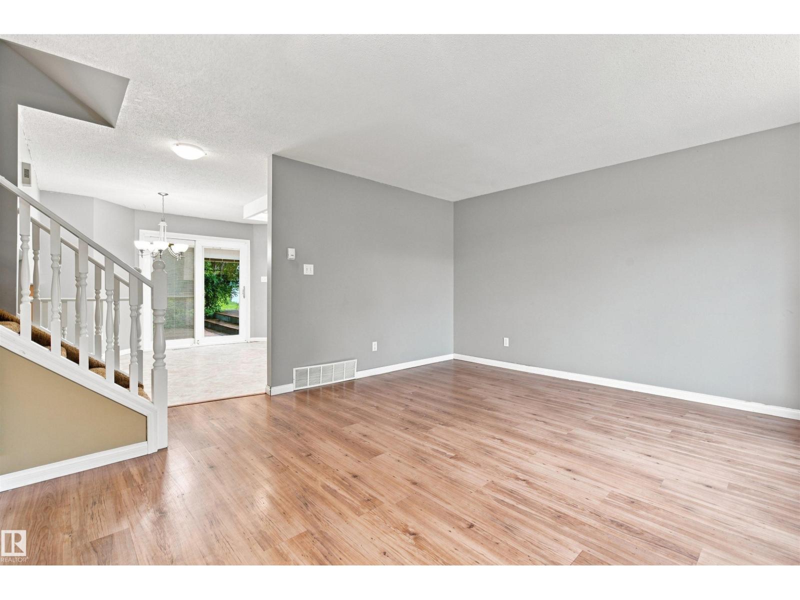 5321 43 ST - 5