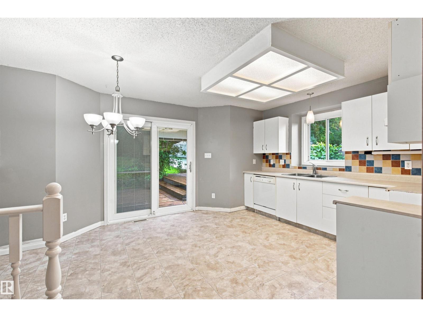 5321 43 ST - Image 7
