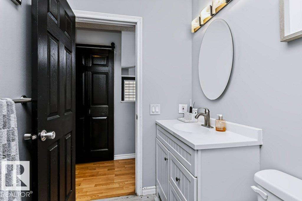 18431 95A AV NW - 28