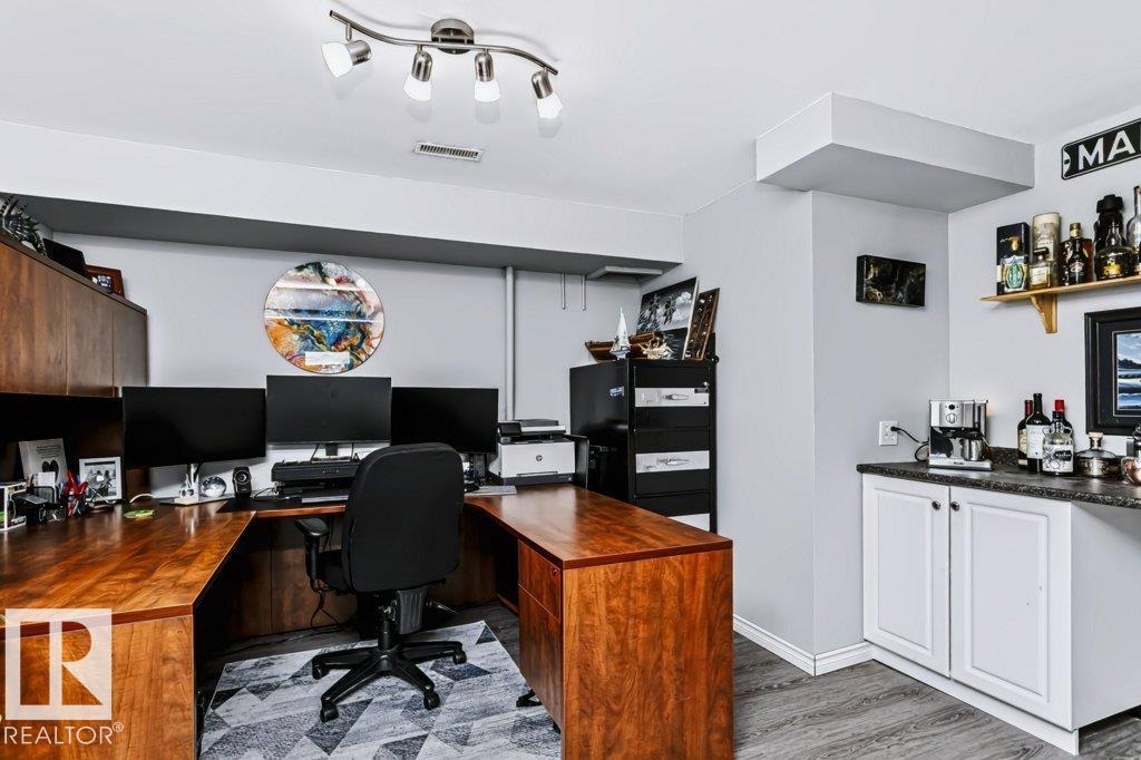 18431 95A AV NW - Image 33