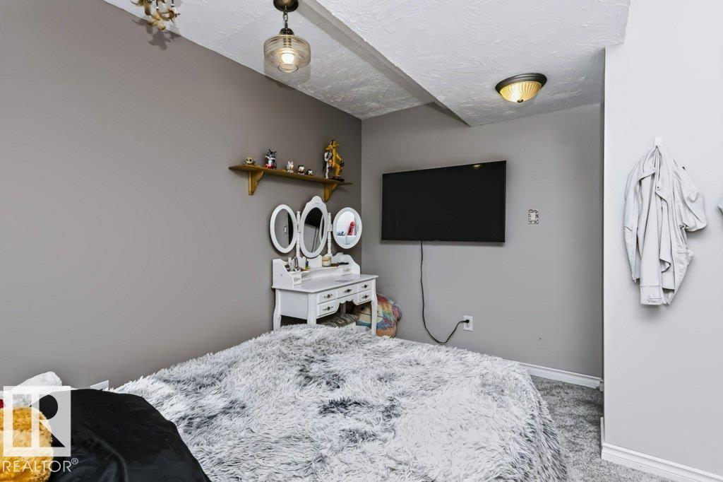 18431 95A AV NW - Image 40