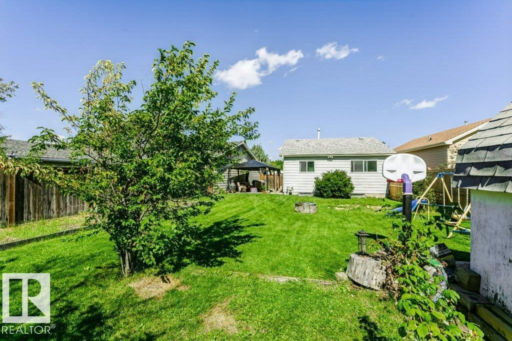 18431 95A AV NW - 51